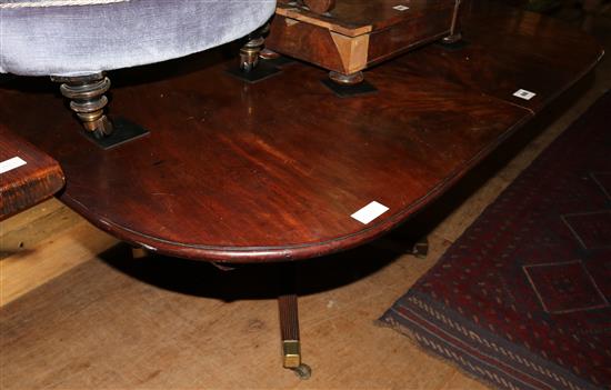 Regency mahogany breakfast table(-)